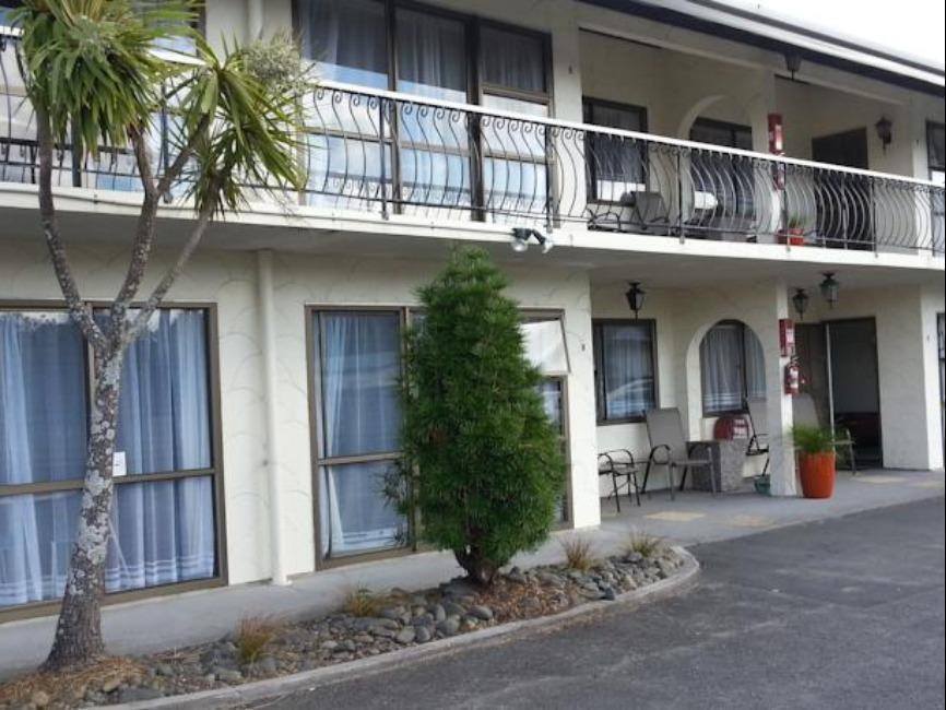פאנגאריי Motel Villa Del Rio מראה חיצוני תמונה